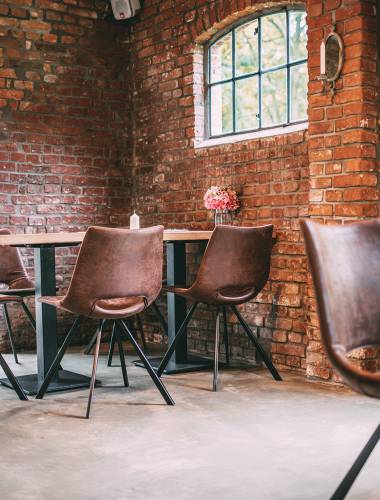 Café & Bistro  Symbolfoto