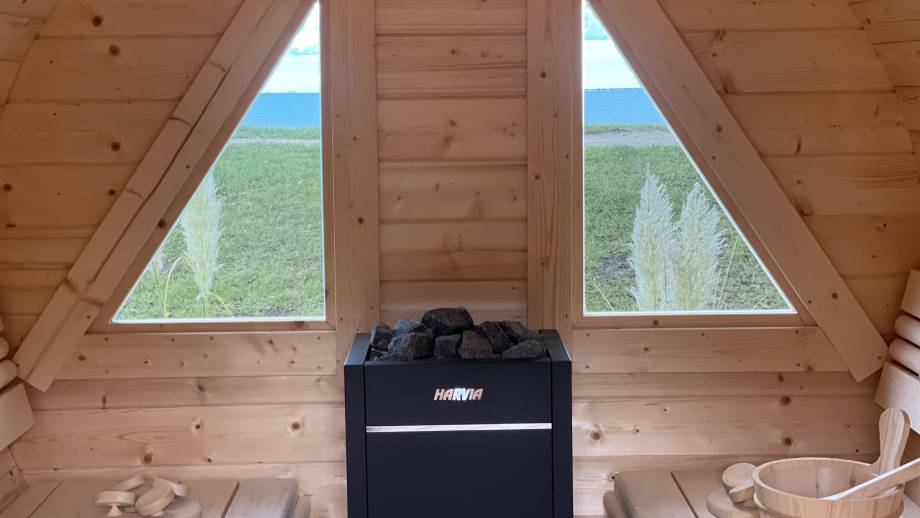 Fass-Sauna direkt am Deich Symbolfoto