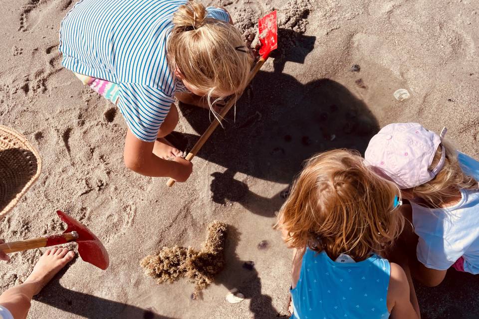 Ostsee Strand Kinder spielen